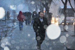 Erzurum'da Kar Yağışı Ve Tipi Etkili Oluyor