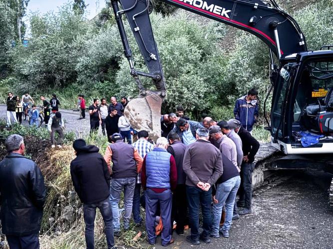 Erzurum'da sel ve yağış ilçeleri felç etti