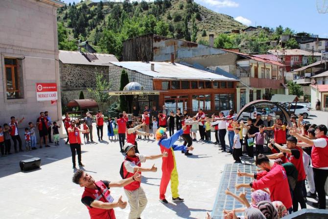 Damla Gönüllülük Hareketi Tortum'da gönülleri ısıttı