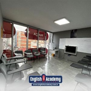 English Academy: Dil Kurslarında Kalite ve Başarı