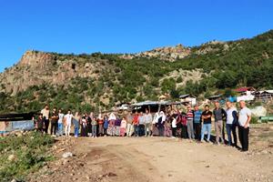 Oltu’da çiftçiler tapu sorununun çözülmesini istiyor