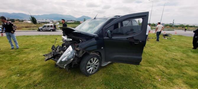 Erzurum'da araçlar kafa kafaya çarpıştı: 9 yaralı