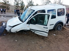 Flaş... Erzurum'da Feci Kaza: 6 Yaralı Var