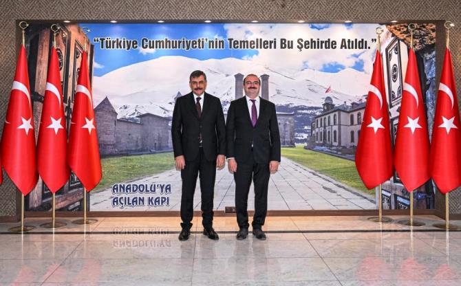 Rektör Hacımüftüoğlu ilk ziyaretini Erzurum Valiliğine gerçekleştirdi