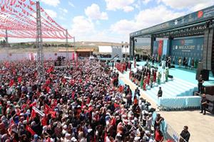 Atatürk Üniversitesi ailesi, Malazgirt’te kahraman ecdadını andı