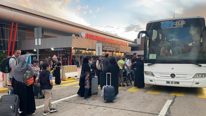 Erzurum Havalimanında bomba ihbarı seferleri iptal etti, yolcular beklemek zorunda kaldı