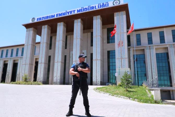 Erzurum'da açık alanda alkol yasağına uymayan 16 kişiye ceza