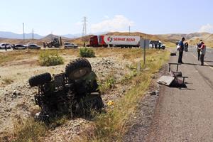 Erzurum’un Oltu ilçesinde feci trafik kazası