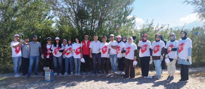 Gönüllüler Kazım Karabekir Stadyumu’nun çehresini değiştirdi