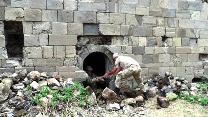 Jandarmadan tabya temizlik ve bakım operasyonu