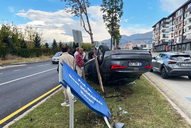 Vatandaştan trafik ışığı isteği… Prof. Dr. İhsan Doğramacı Bulvarı kavşağı adeta kazaların adresi oldu