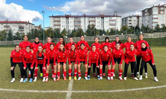 U17 Kız Millî Takımı Erzurum’da toplandı