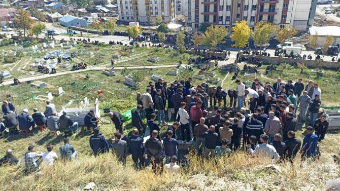 Timur Turan toprağa verildi