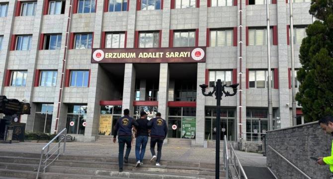 Jandarma Erzurum'da aranan 43 şahsı yakaladı