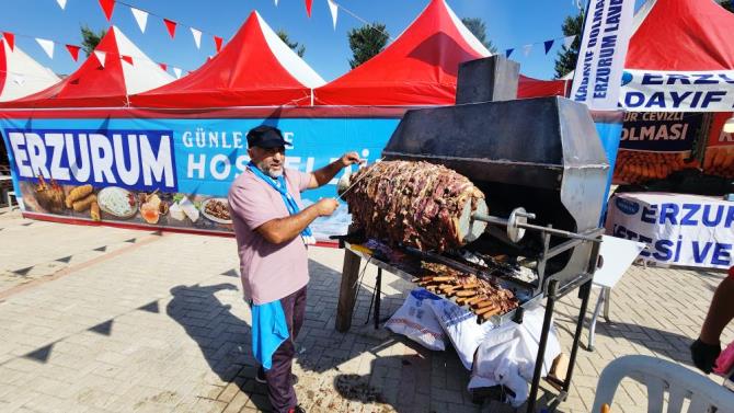 Erzurum'un yöresel lezzetleri Konya'da görücüye çıktı