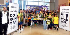 Erzurum Fenerbahçeliler Derneği'nden 'Kadın ve Çocuğa Dokunma' tepkisi