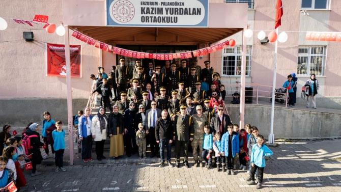 9’uncu Kolordu Komutanlğı bölge bandosu Kazım Yurdalan’daydı