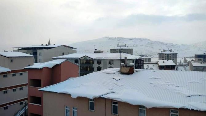 Erzurum'da kış yüzünü göstermeye başladı