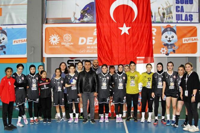 Erzurum ASH Spor Kulübü'nün hentbol galibiyeti