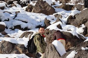 Erzurum'da doğaseverler soğuk havalarda keklikleri unutmadı