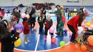 ETÜ'de çocuklar için şenlik