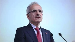 Çocuklara sosyal medya kısıtlaması mı geliyor? Bakan Uraloğlu açıkladı