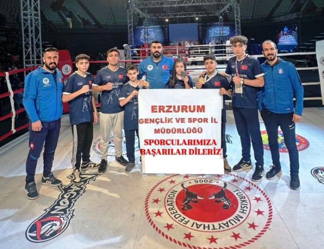 Muay Thai’de Türk Bayrağını dalgalandırdılar