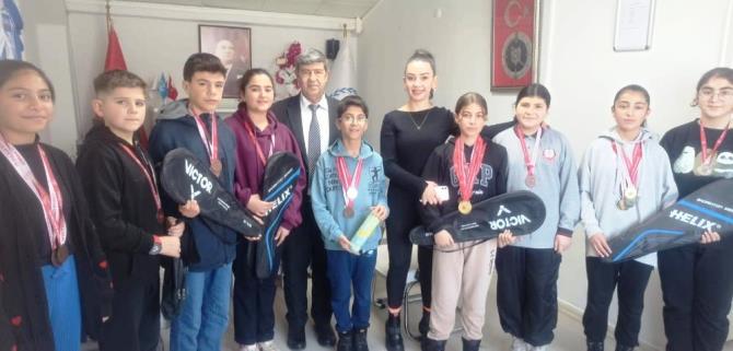 Yılmaz badmintoncuları sevindirdi