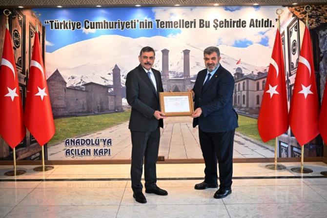 Erzurum Valiliği, ISO 10002 müşteri memnuniyeti yönetim sistemi belgesini aldı