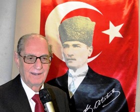 Erzurum Arabulucular Derneği 4. Olağan Kongresinde Turan Çınar, güven tazeledi