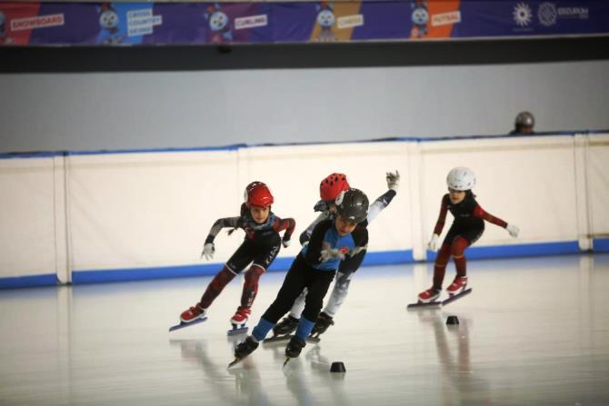 Erzurum'da short track yarışları başladı