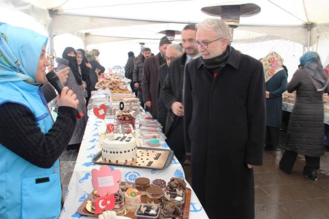 Yürekler hayır için buluştu