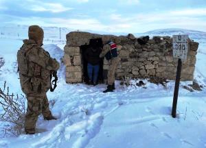 Erzurum'da 51 düzensiz göçmen yakalandı