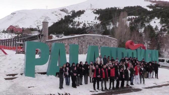 Polis "Gelecek Biziz" ile gençlere ulaştı