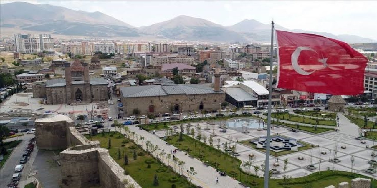 'Erzurum Kurtuluş Savaşı'mızın da öncüsü olmuştur'