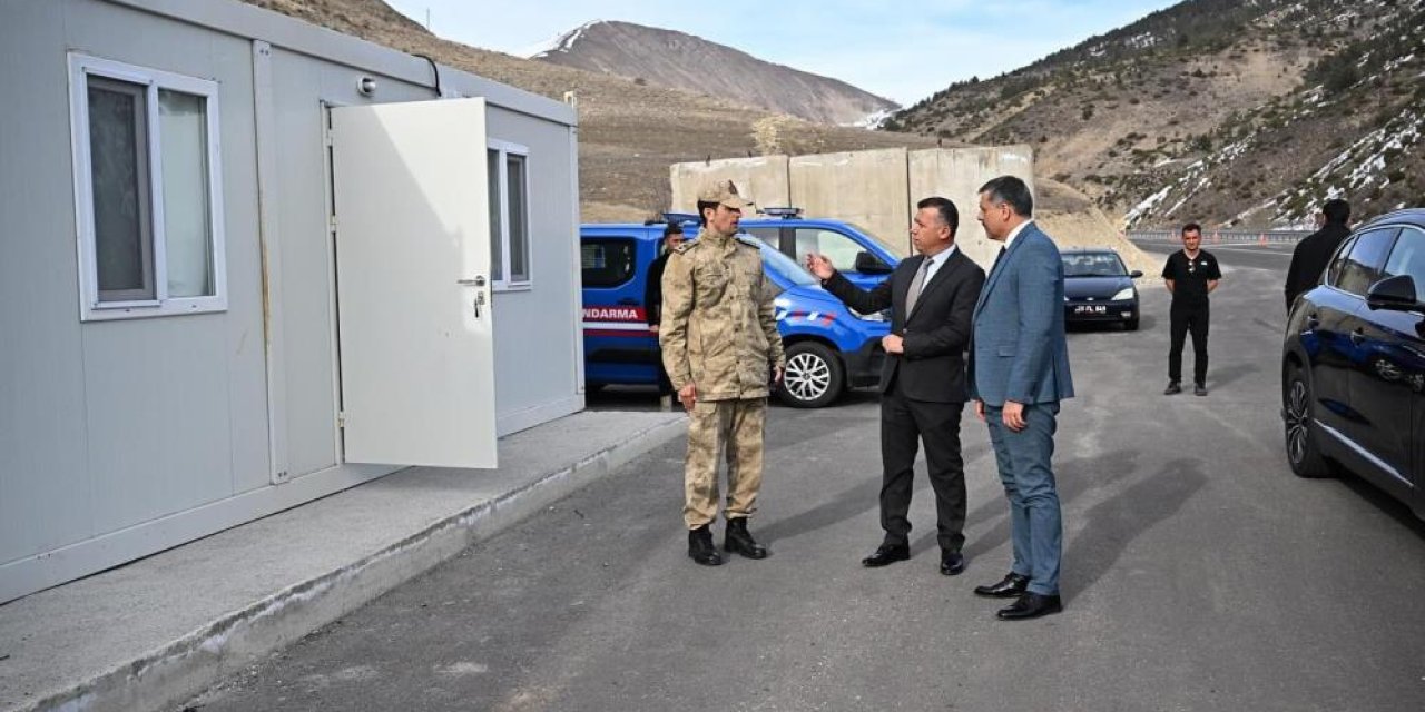 Vali Çiftçi’ye yol kontrol noktası bilgilendirmesi