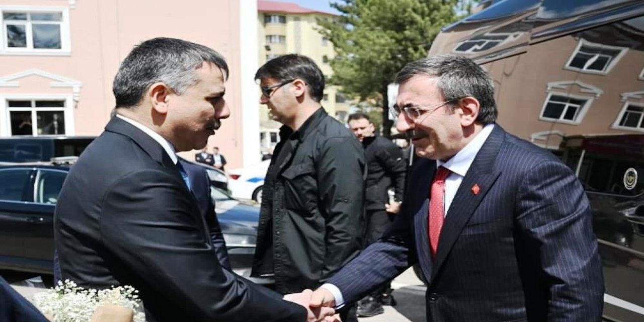 Cumhurbaşkanı Yardımcısı Cevdet Yılmaz Erzurum’da