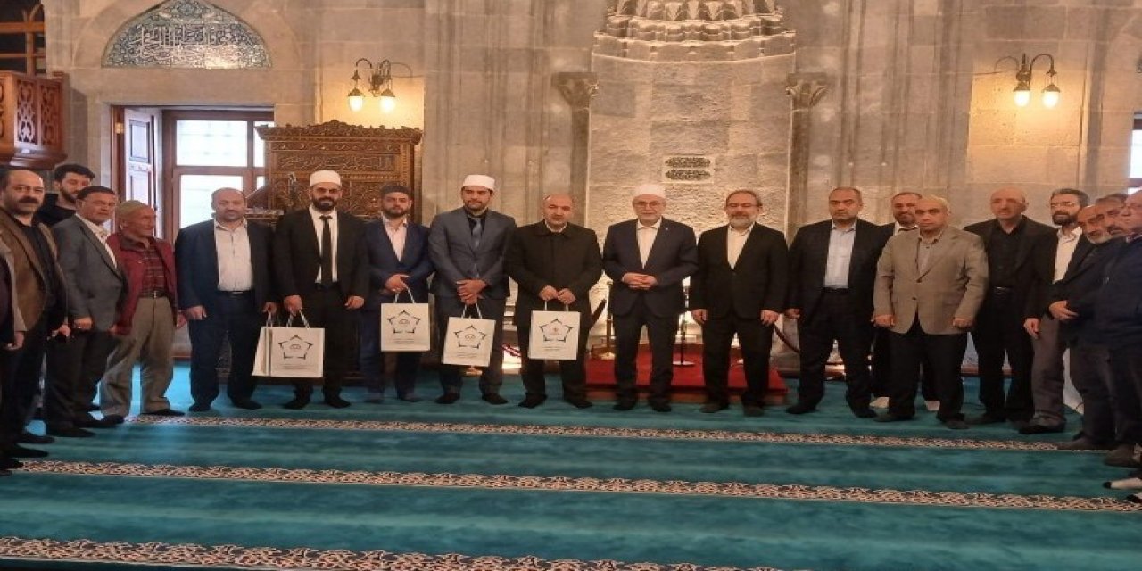 Kur'an-ı Kerim'i güzel okumak için yarıştılar