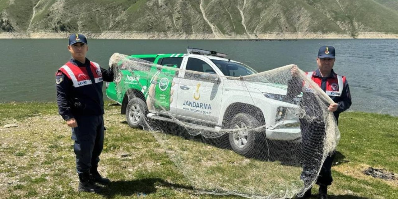 Jandarma kaçak avcıları yakaladı