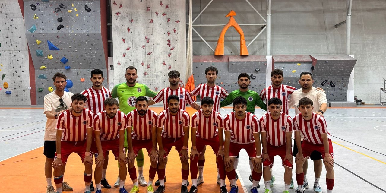 Atatürk Üniversitesi Salon Futbolunda Türkiye Şampiyonu Olarak Süper Lige Yükseldi