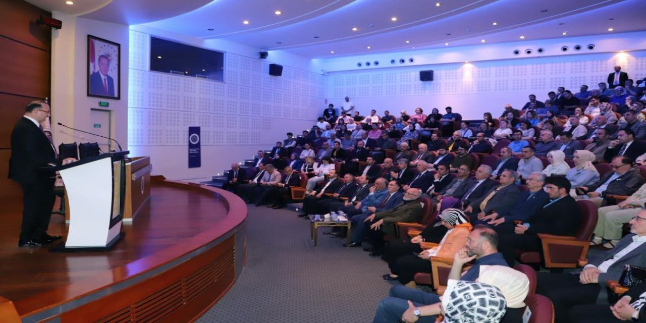 "Türkiye yüzyılı ve üniversiteler" konferansı düzenlendi