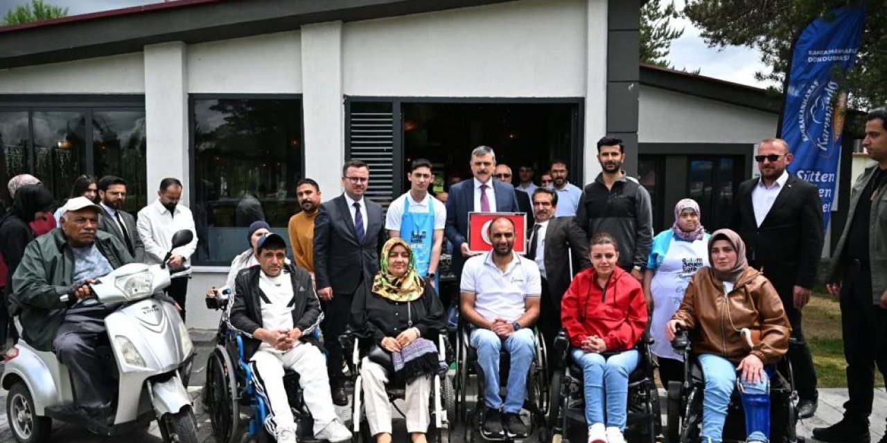 Vali Çiftçi, engelli vatandaşlarla bir araya geldi