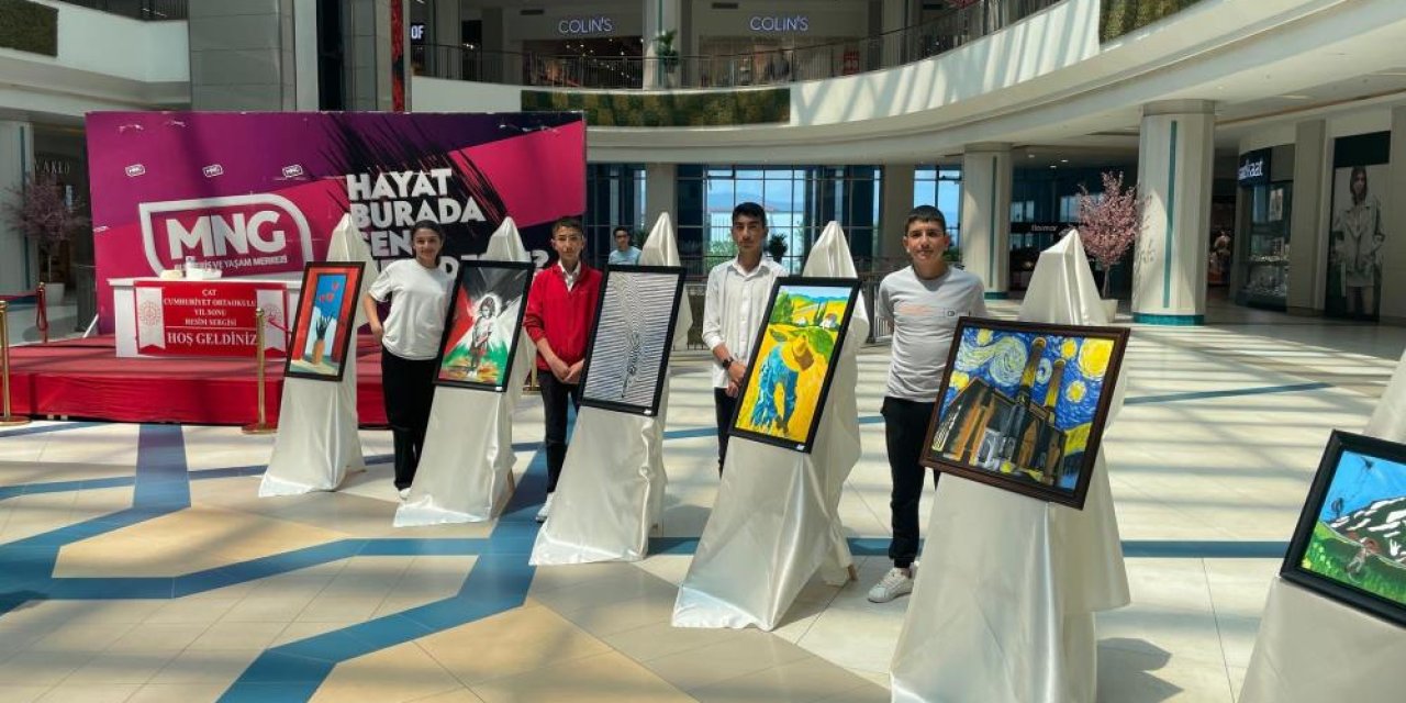 Öğrencilerin göznuru emekleri görücüye çıktı