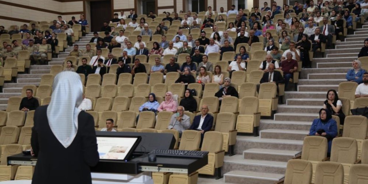 Erzurum'da kamu personeline "Kırım Kongo Kanamalı Ateşi "eğitimi