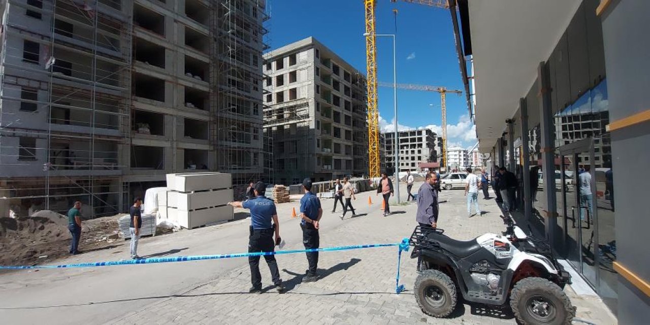 Trafik kazasıyla başlayan kavga büyüdü, sonrasında silahlar konuştu.