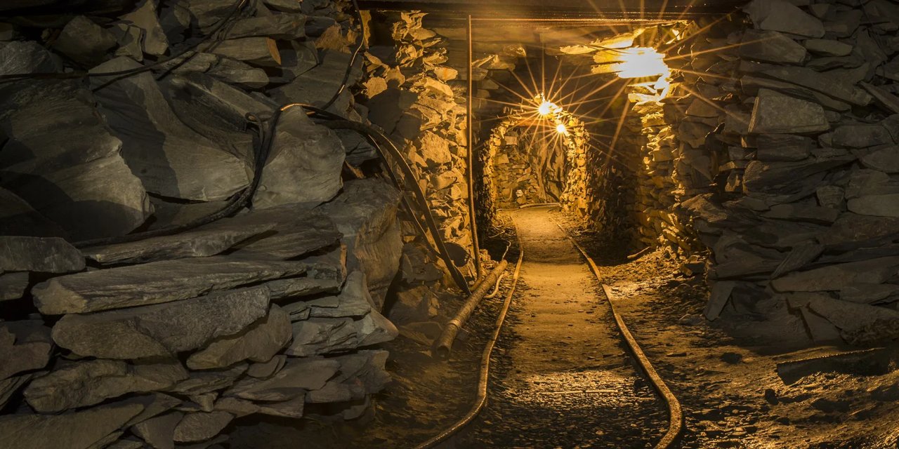 Oltu’da maden ocağı çöktü: 3 ölü var