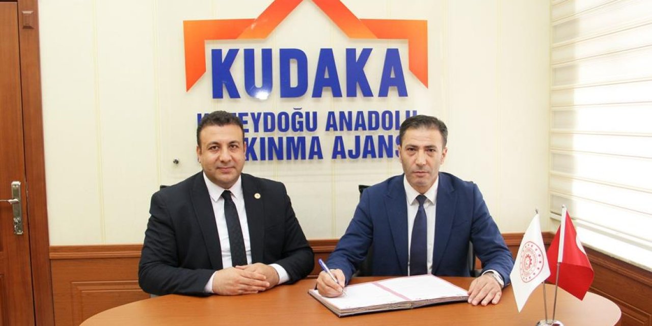 Çat barajı seyir alanı ve yöresel pazar için hazırlıklar başladı