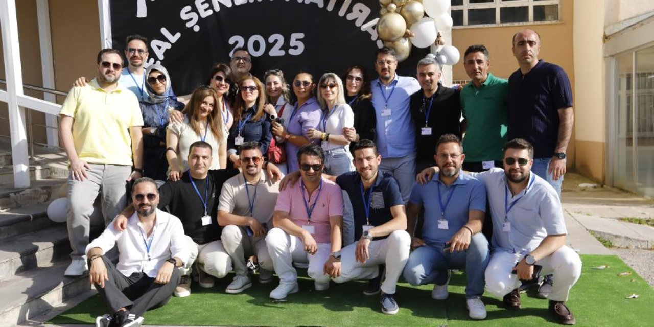 Anadolu Lisesi mezunları geleneksel mezun şenliğinde buluştu