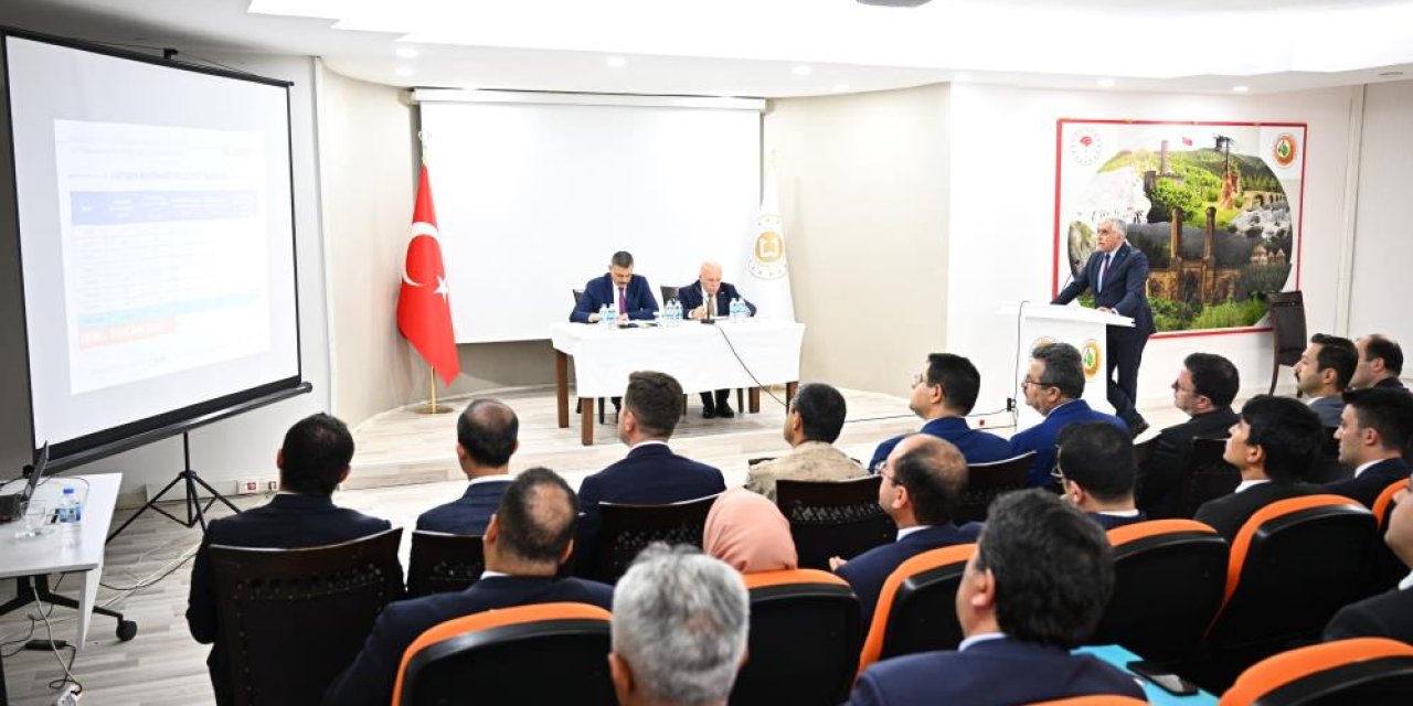 Sokak hayvanlarına yönelik tedbirler masaya yatırıldı