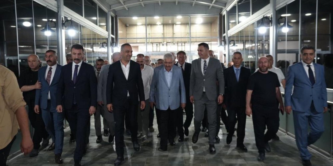 Yalçın'a Erzurum'da coşkulu karşılama